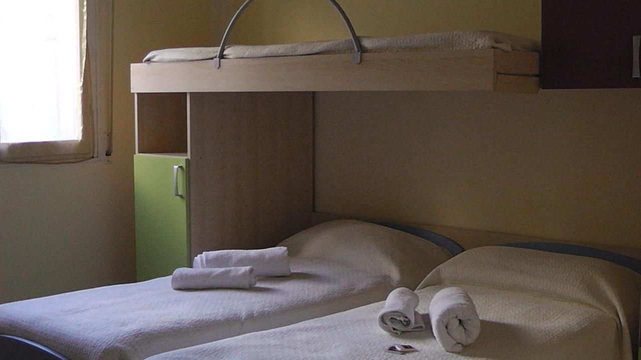 Hotel Villa Lorena Rimini Oda fotoğraf