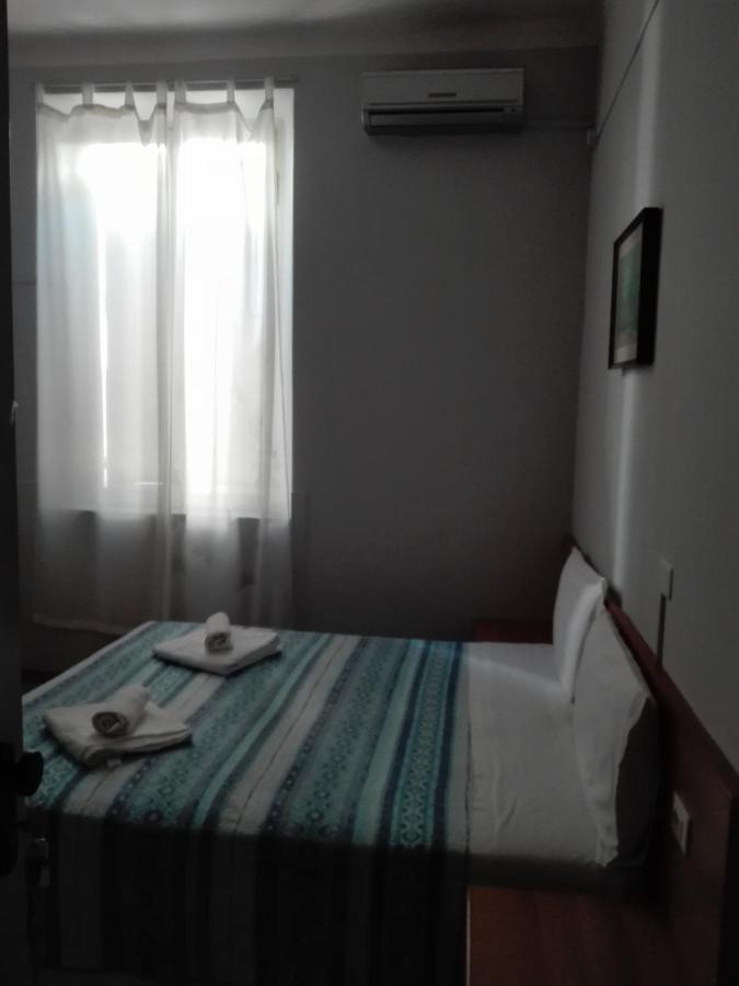 Hotel Villa Lorena Rimini Dış mekan fotoğraf