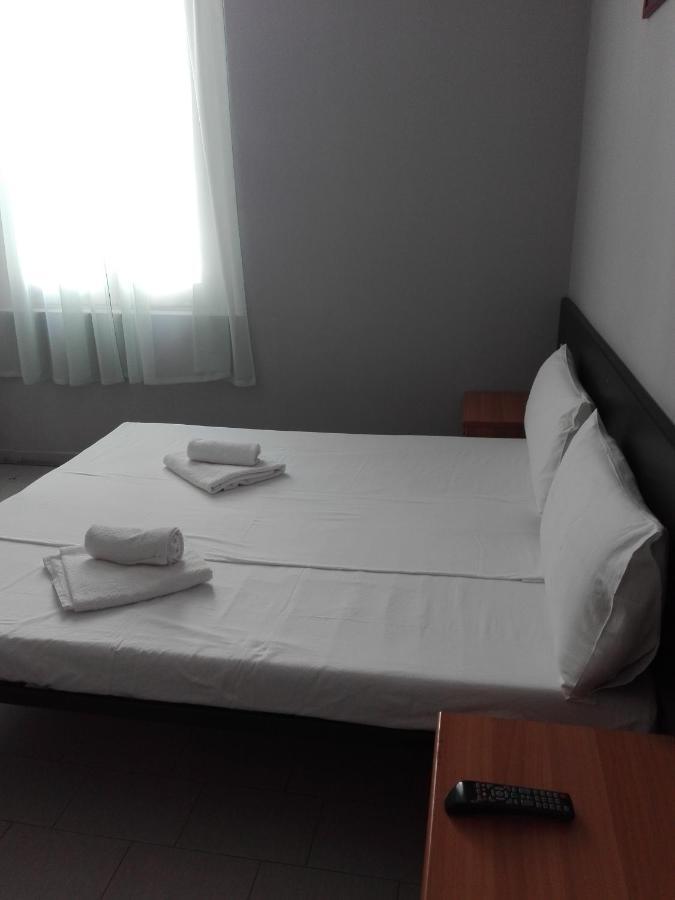 Hotel Villa Lorena Rimini Dış mekan fotoğraf