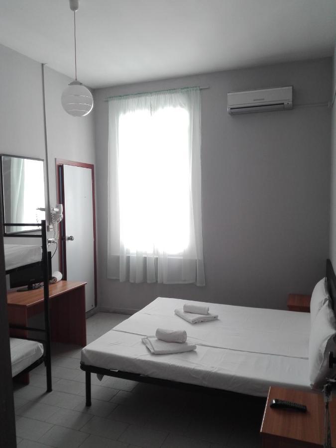Hotel Villa Lorena Rimini Dış mekan fotoğraf