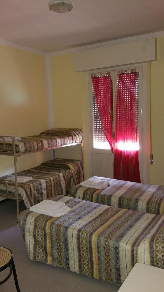 Hotel Villa Lorena Rimini Dış mekan fotoğraf