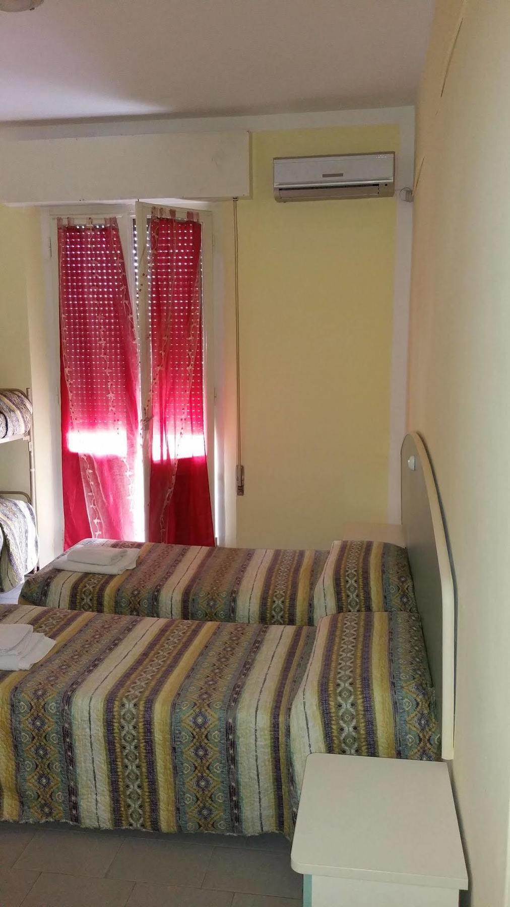 Hotel Villa Lorena Rimini Dış mekan fotoğraf