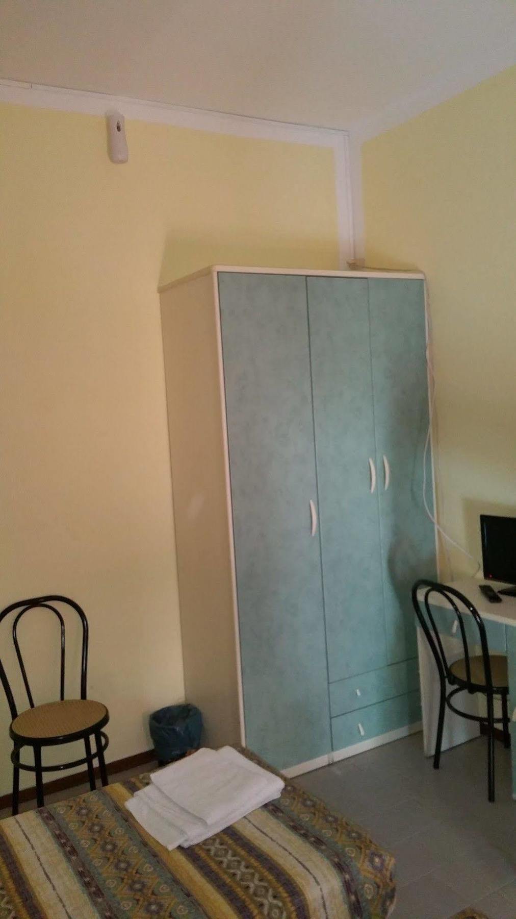 Hotel Villa Lorena Rimini Dış mekan fotoğraf