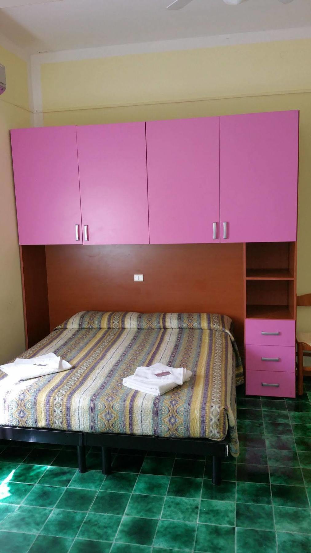 Hotel Villa Lorena Rimini Dış mekan fotoğraf