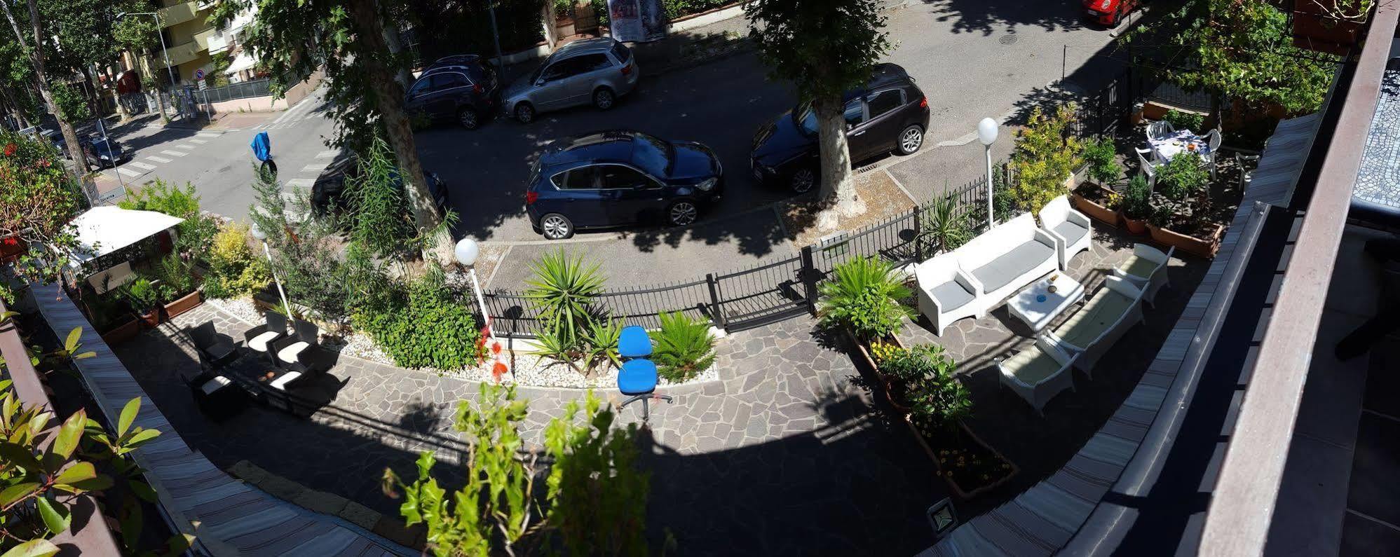 Hotel Villa Lorena Rimini Dış mekan fotoğraf
